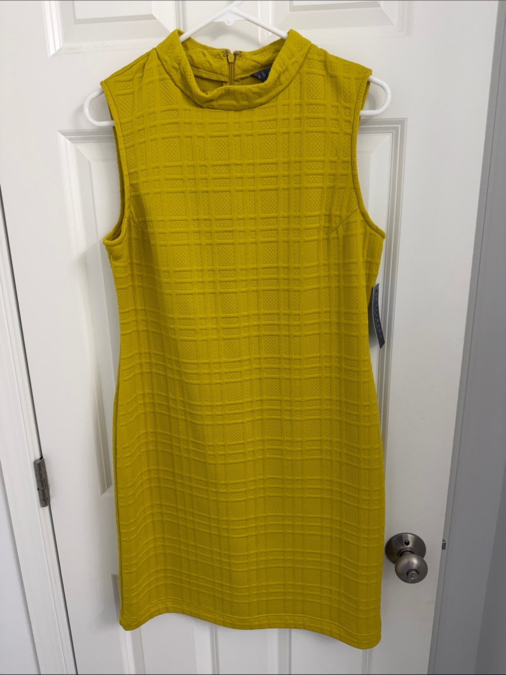 Sharagano Sleeveless Mock Neck Shift Dress - Mustard Yellow size 10 NWT